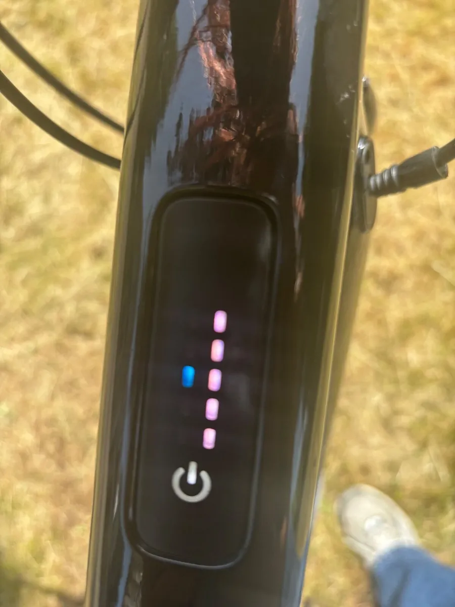 Momentum voyae + E bike - Image 2