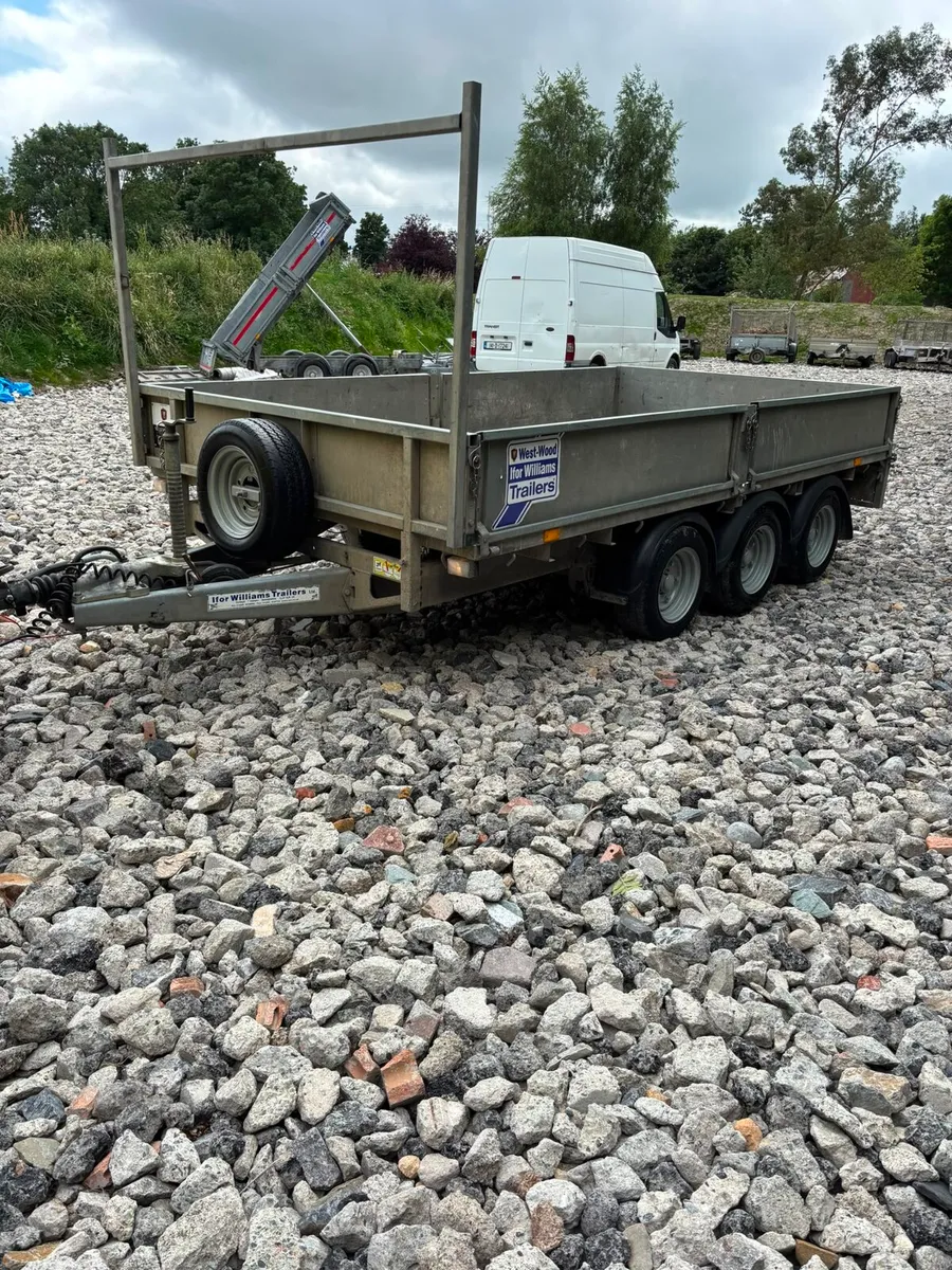 IFOR WILLIAMS 12x6 tri axle dropside with ramps - Image 2