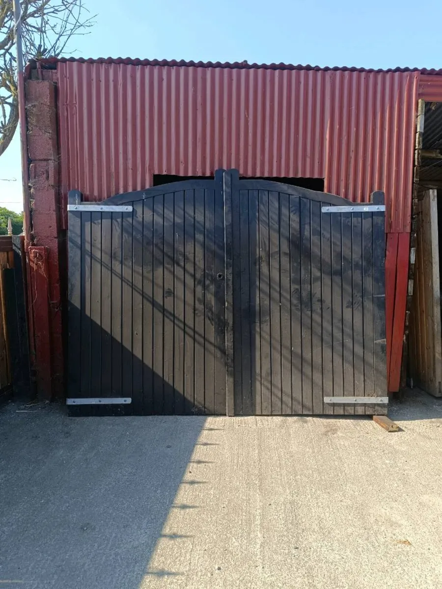 Gates - Image 2
