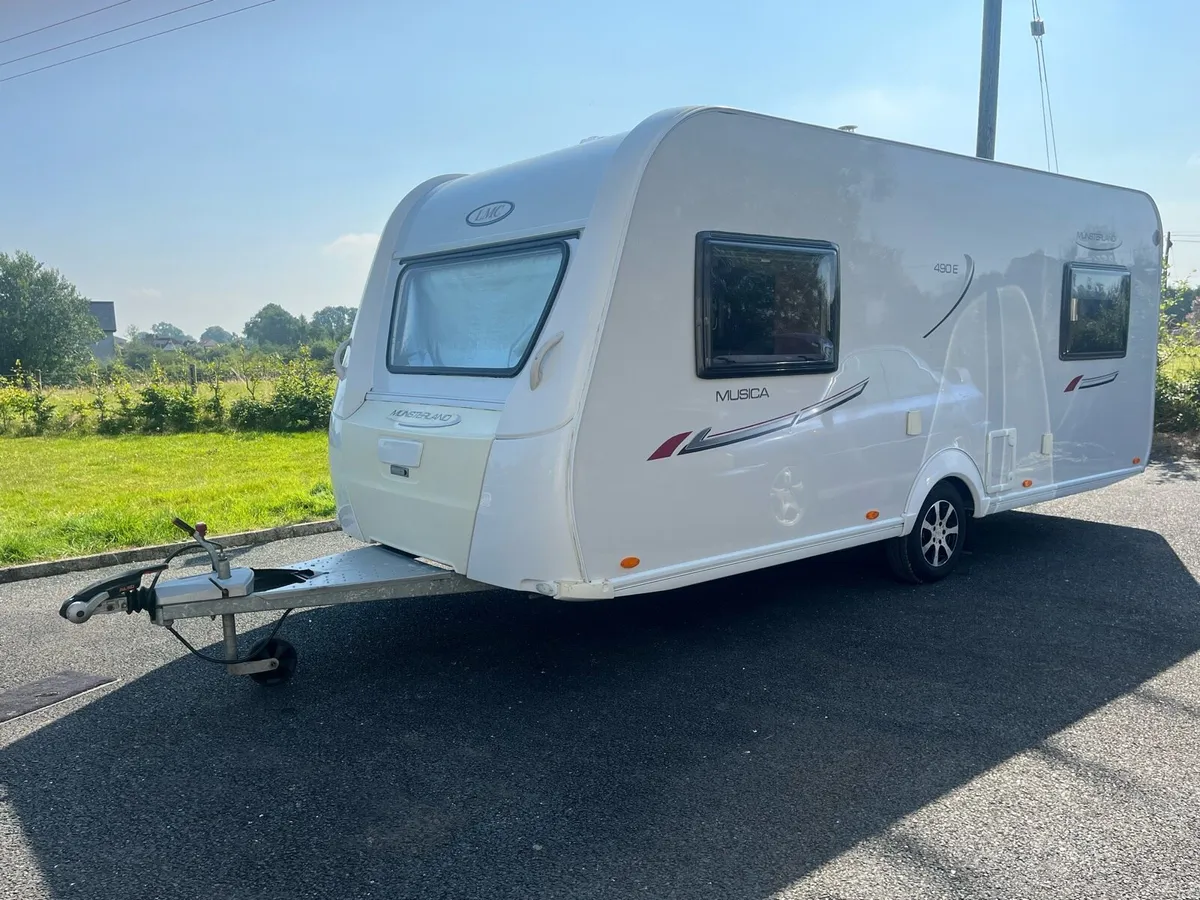 LMC 4 BERTH CARAVAN 2012 SINGLE AXLE - Image 1