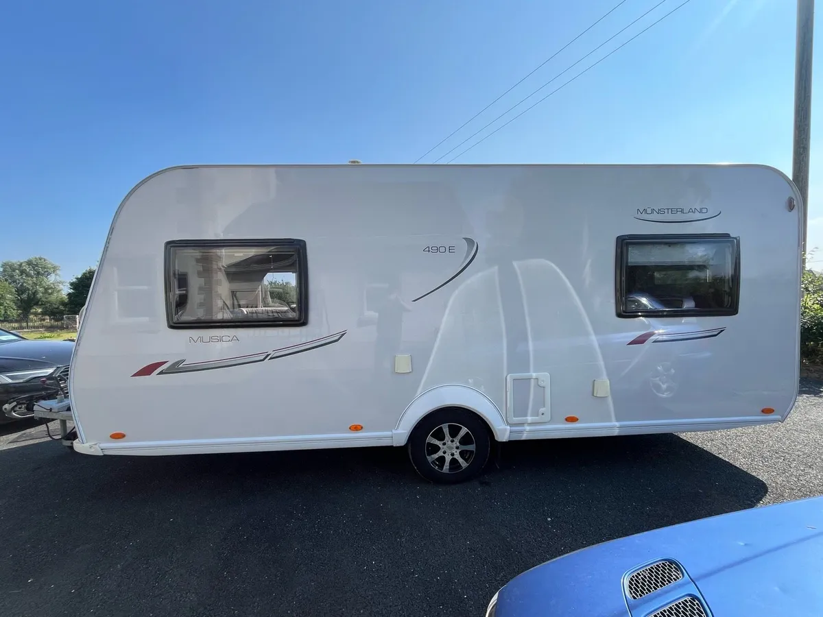 LMC 4 BERTH CARAVAN 2012 SINGLE AXLE - Image 3