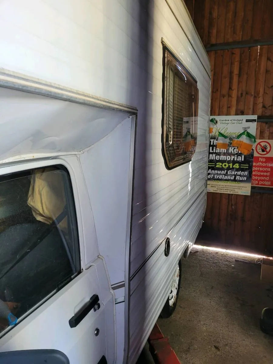 Project  camper for sale needs engine - Image 4