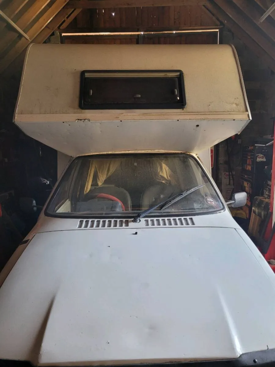 Project  camper for sale needs engine - Image 2