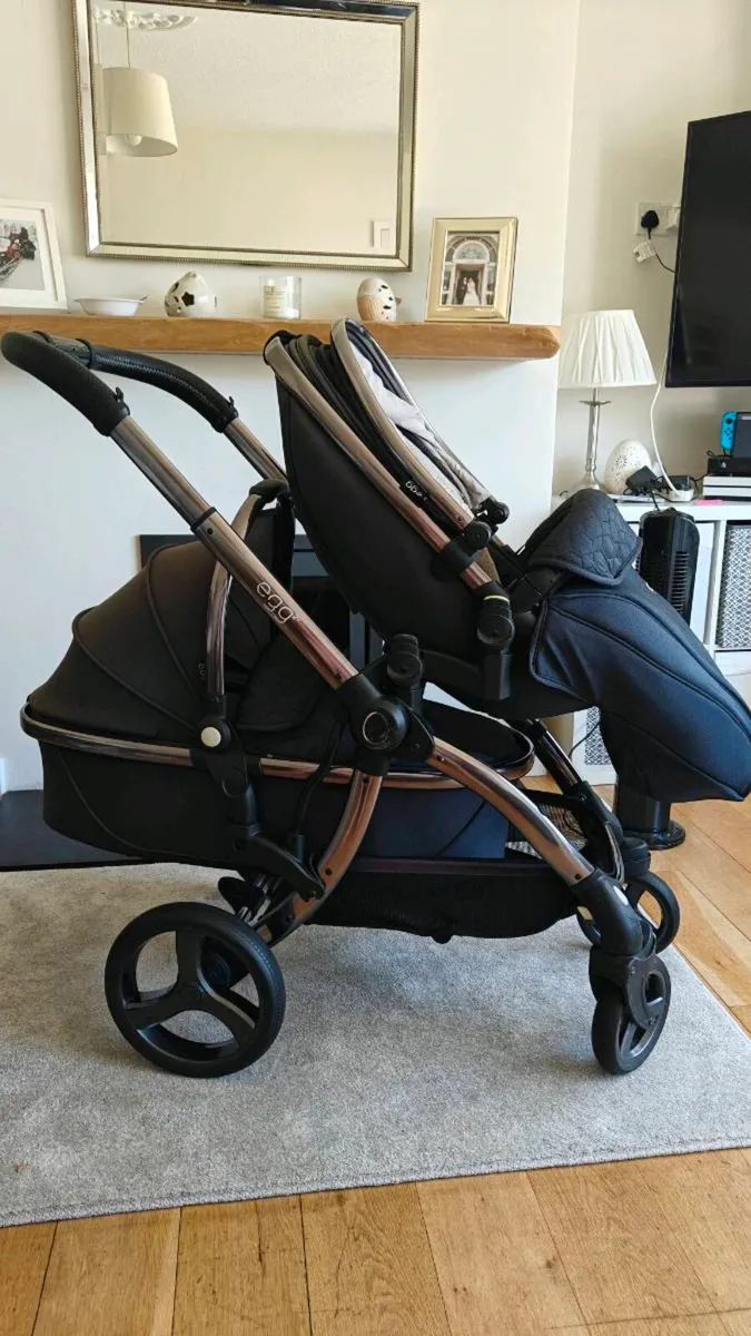 Egg2 travel system - Image 1