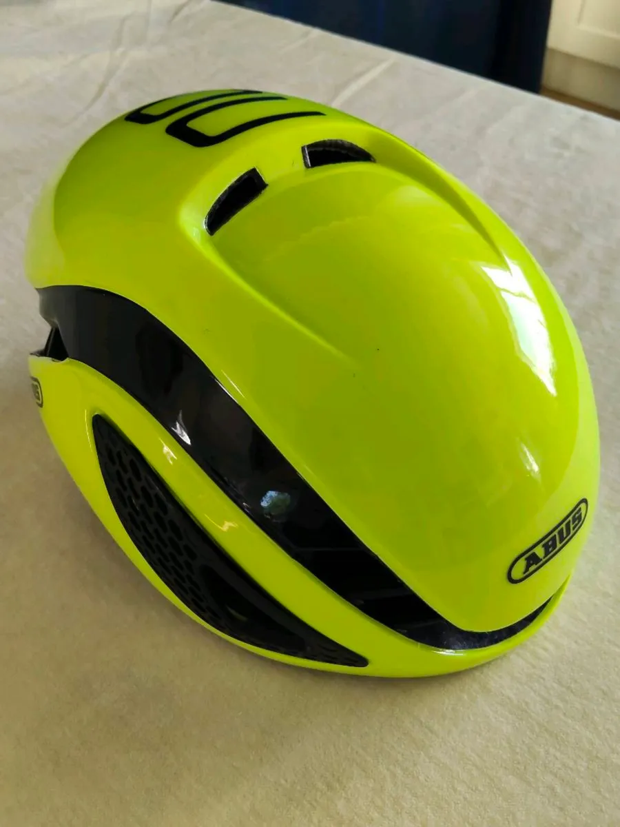 Bicycle Helmet - Image 1