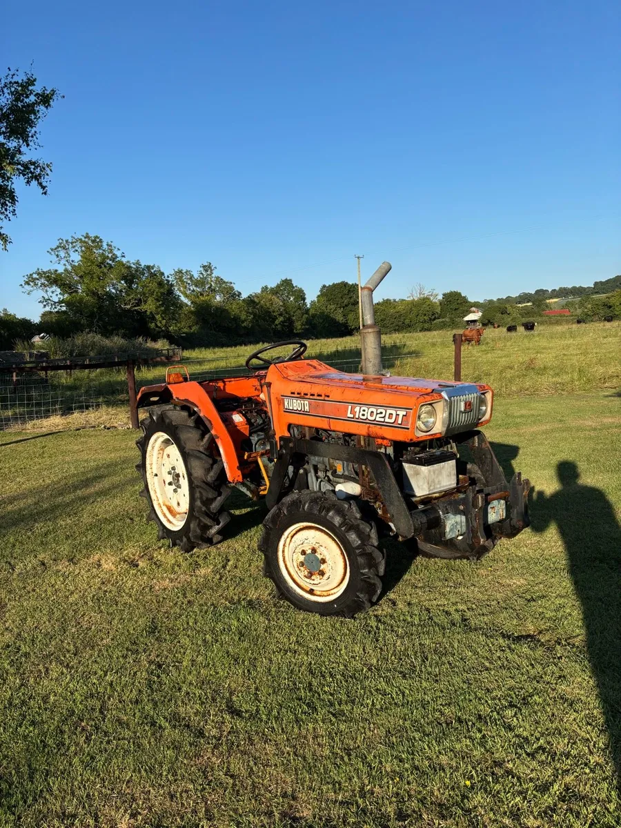 Kubota L1802DT Compact tractor (334 hours) - Image 1