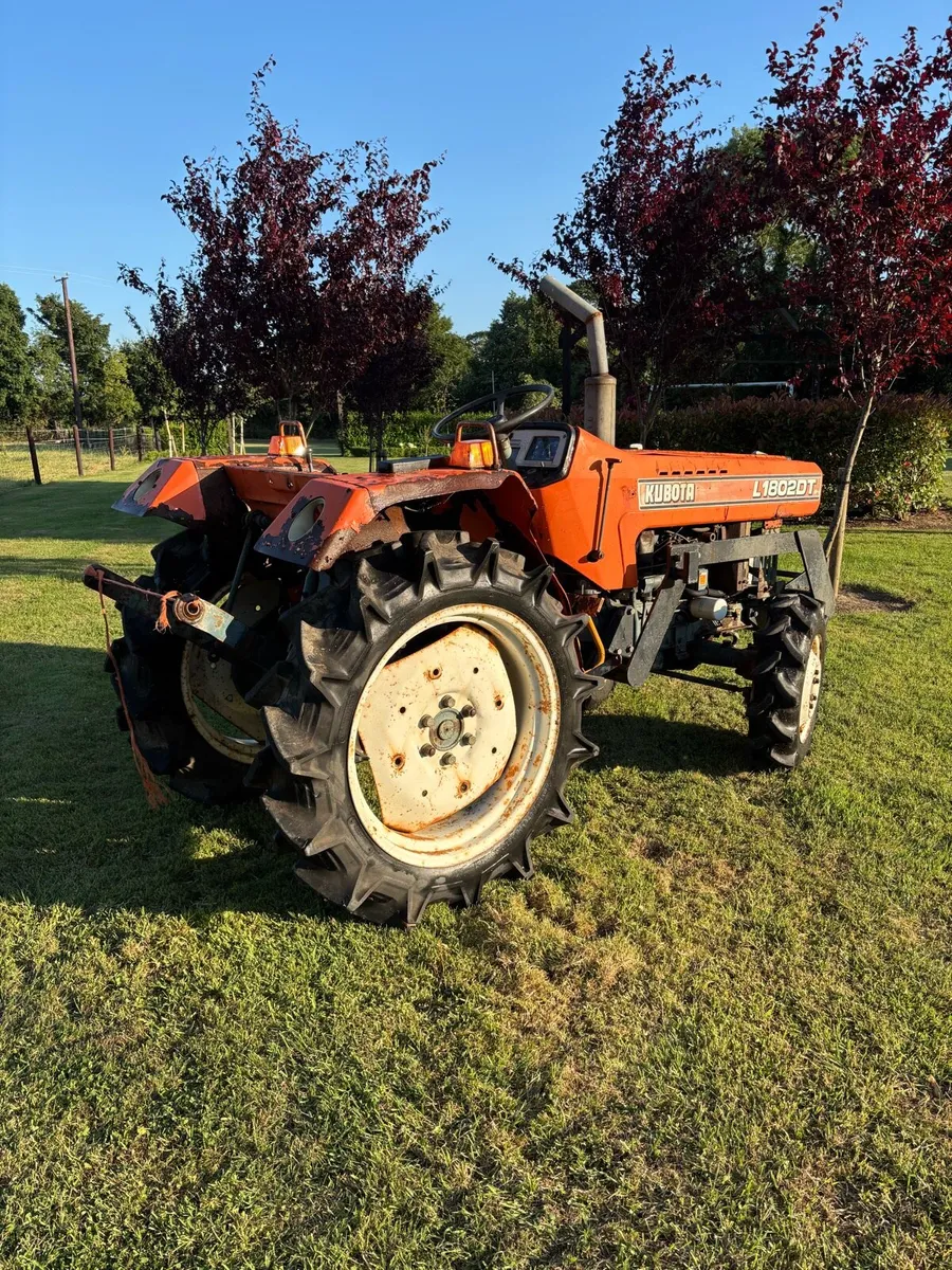 Kubota L1802DT Compact tractor (334 hours) - Image 2