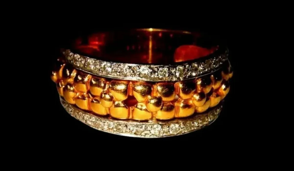Vintage 18ct Gold/Diamond Unisex Ring - Image 1