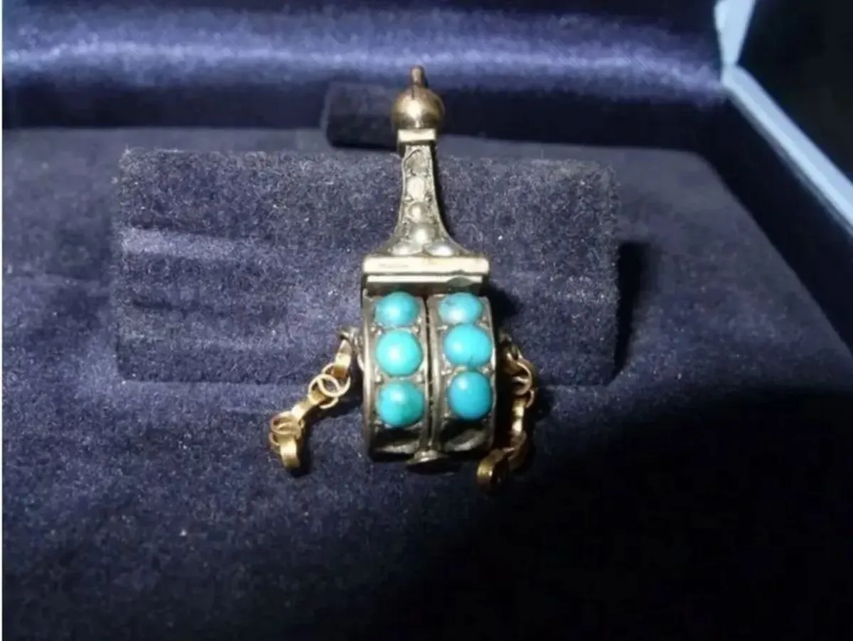Vintage Hallmarked 9ct Gold 'Tibetan Prayer Wheel' - Image 1