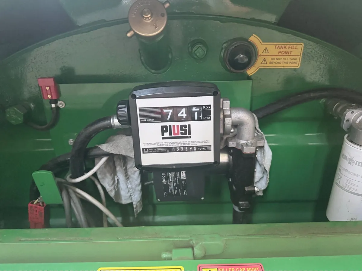 Cashew diesel/adblue bowser - Image 3
