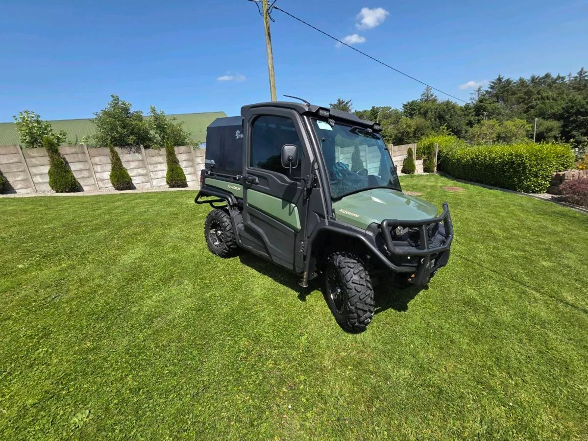 John Deere XUV865M AIR CON CAB 2023 - Image 3