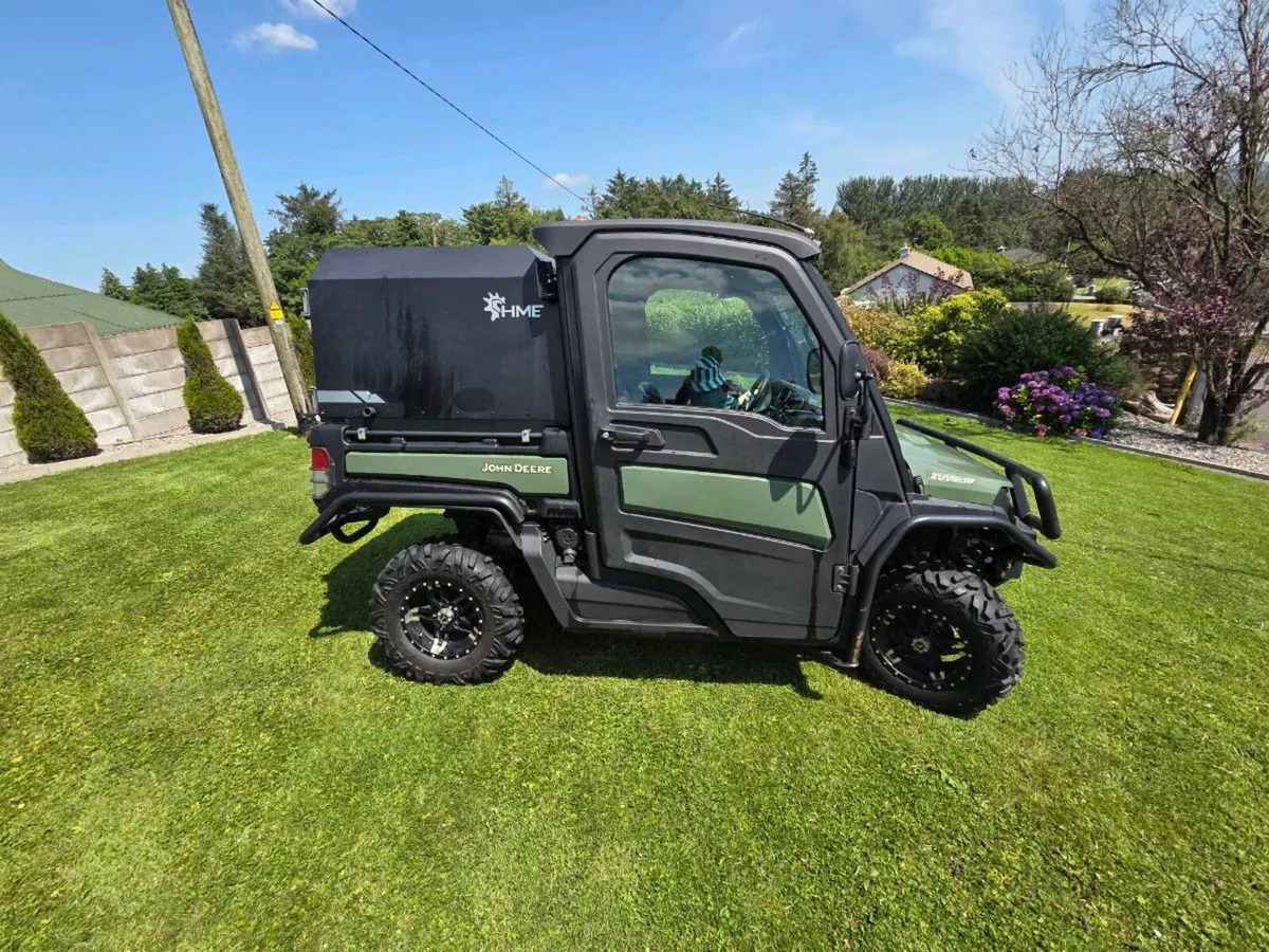 John Deere XUV865M AIR CON CAB 2023 - Image 4