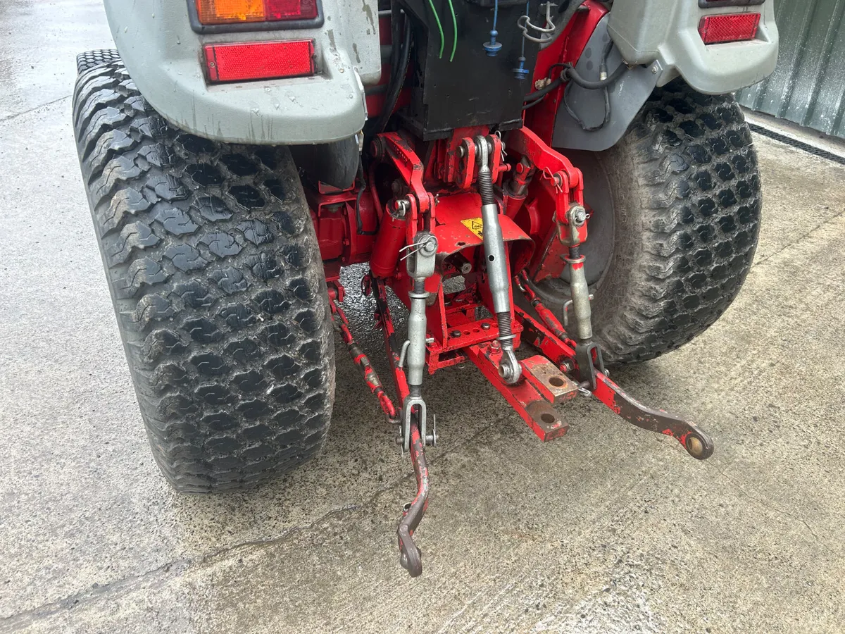 McCormick GX45 Compact Tractor with Loader - Image 4
