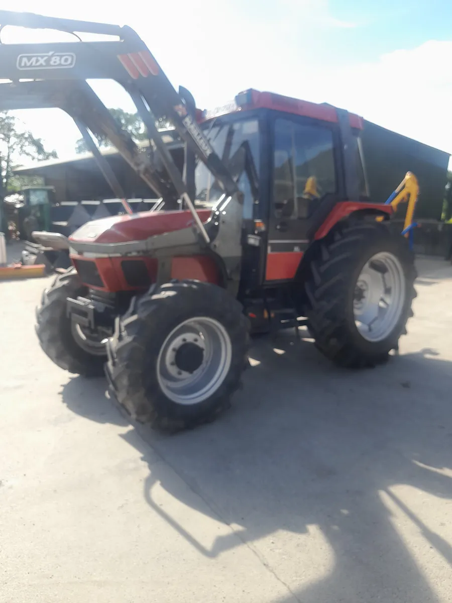 Case 4240 tractor | 7637 genuine hours - Image 3