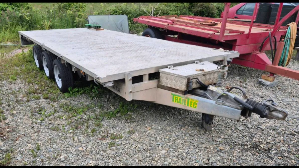 Tri Axle Trailer & Terrano Jeep - Image 1