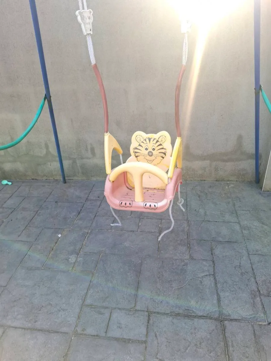 Kids Swing Set - Image 2