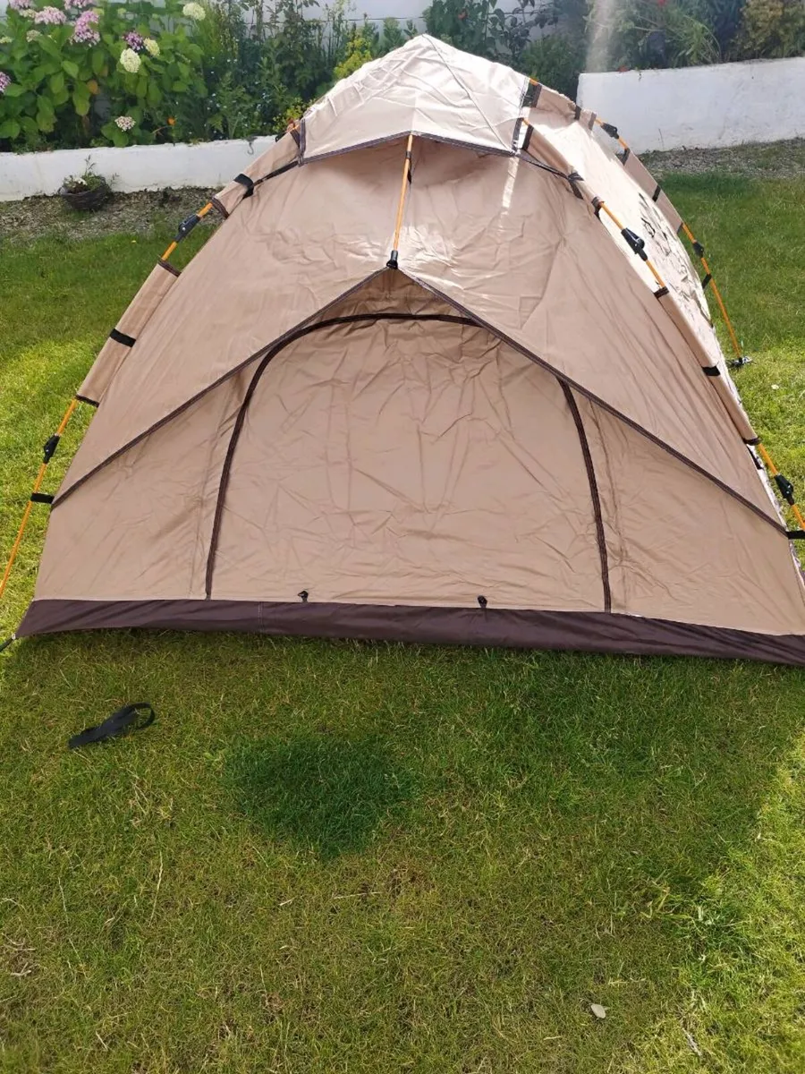 Family tent - Image 3