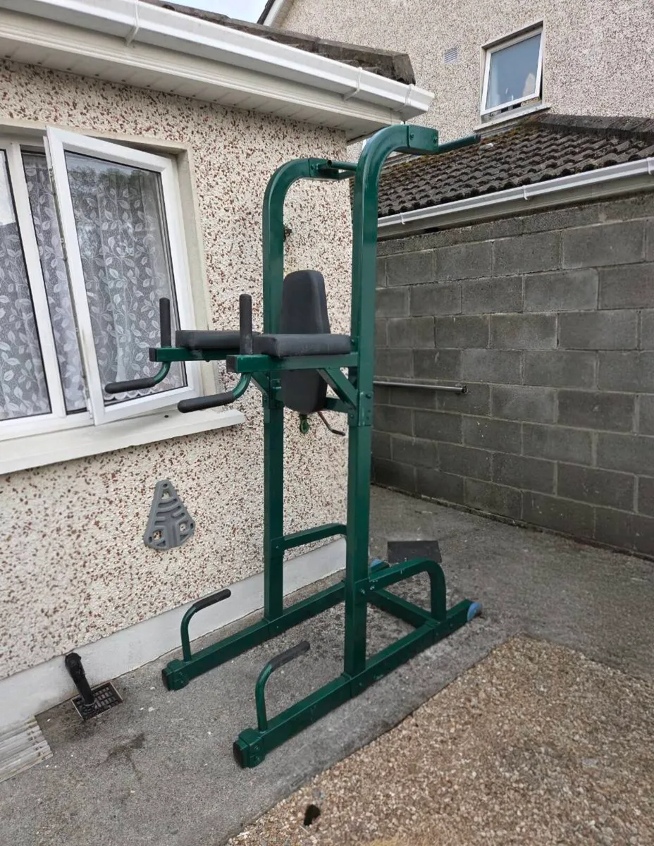 Pull up station - Image 2