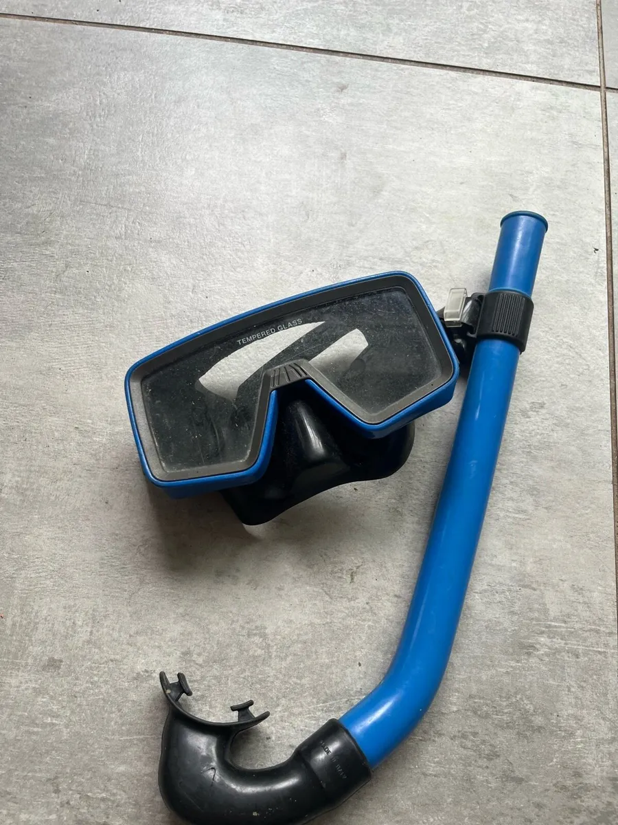 Snorkel and mask - Image 2