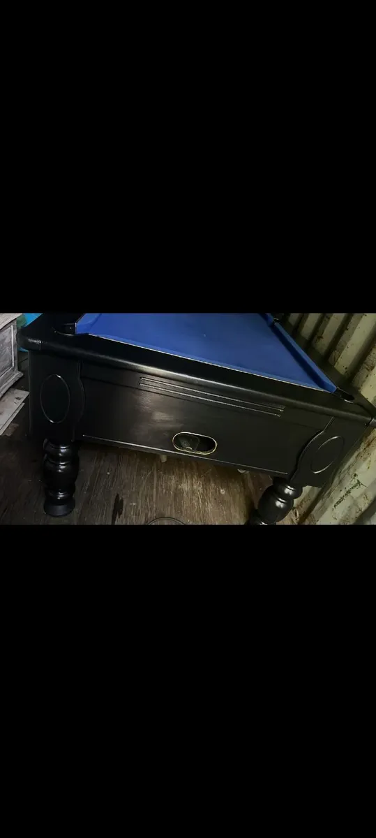 Pool table - Image 2