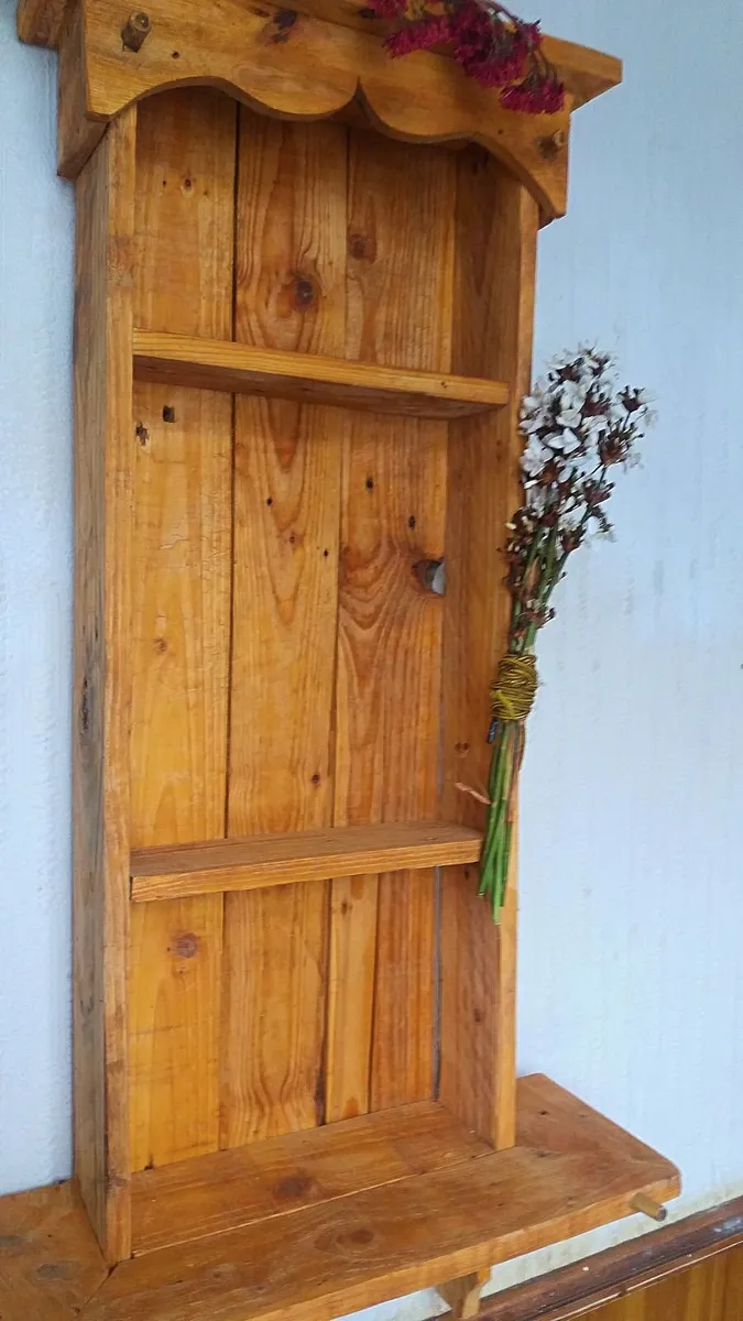 Rustic Floating Shelf Display / Storage - Image 4