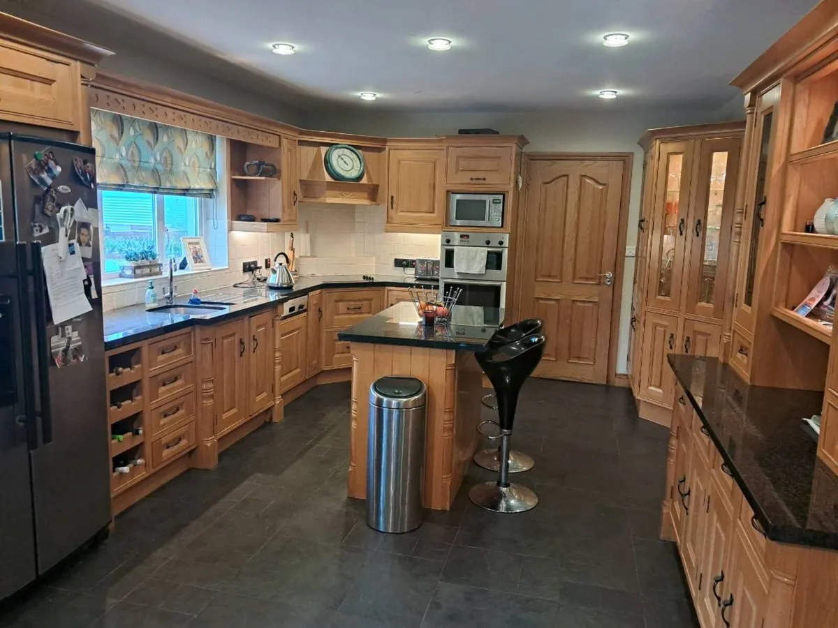 Oak kitchen with granite worktop.  Price drop - Image 4