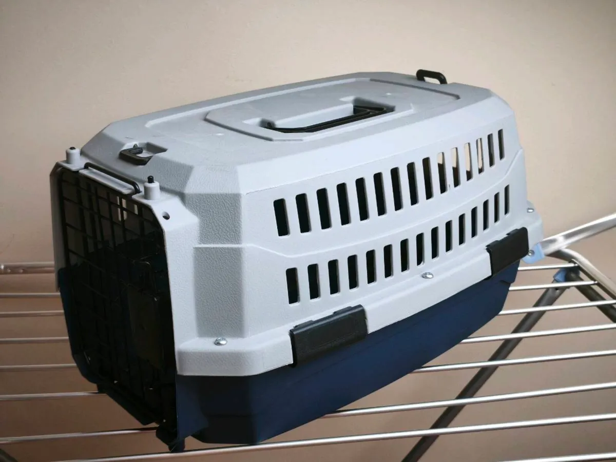 Cat Tree an Cat Carrier - Image 2