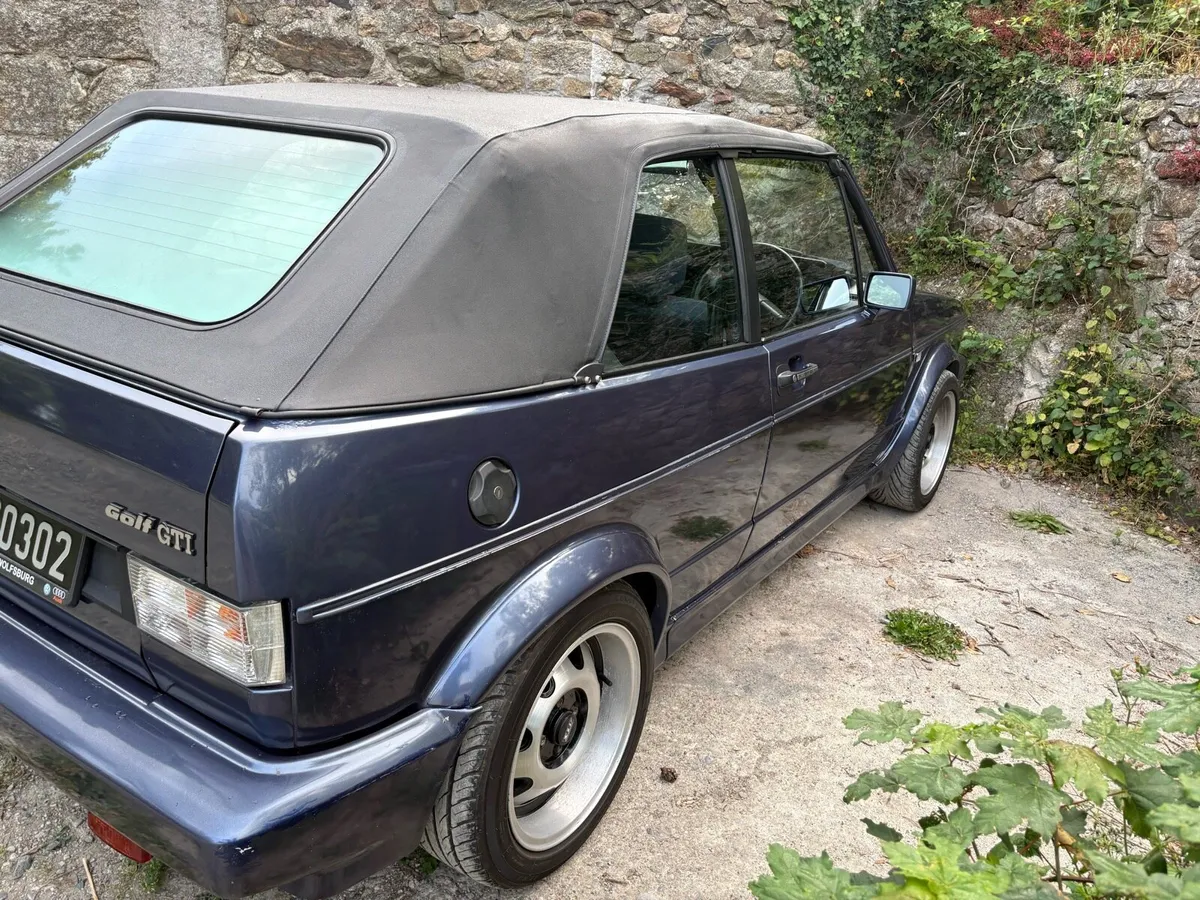 VW Golf 1.8 GTI cabriolet Mark 1 - Image 4