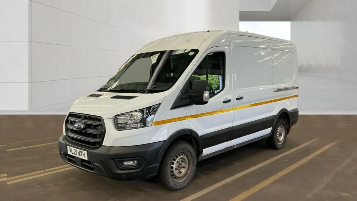 VERY RARE 4X4 2021 TRANSIT 130 350 AWD L2H2 - Image 2