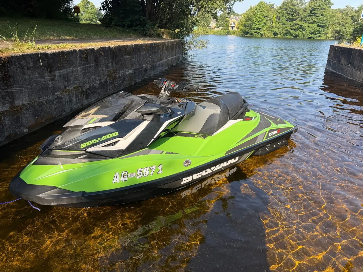 2018 Sea-Doo GTR-X 230 – Supercharged - Image 4