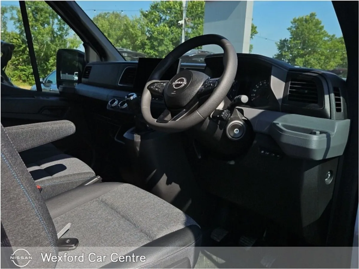 Nissan Interstar INTERSTAR L2H2 130 SV PREMIUM - Image 2