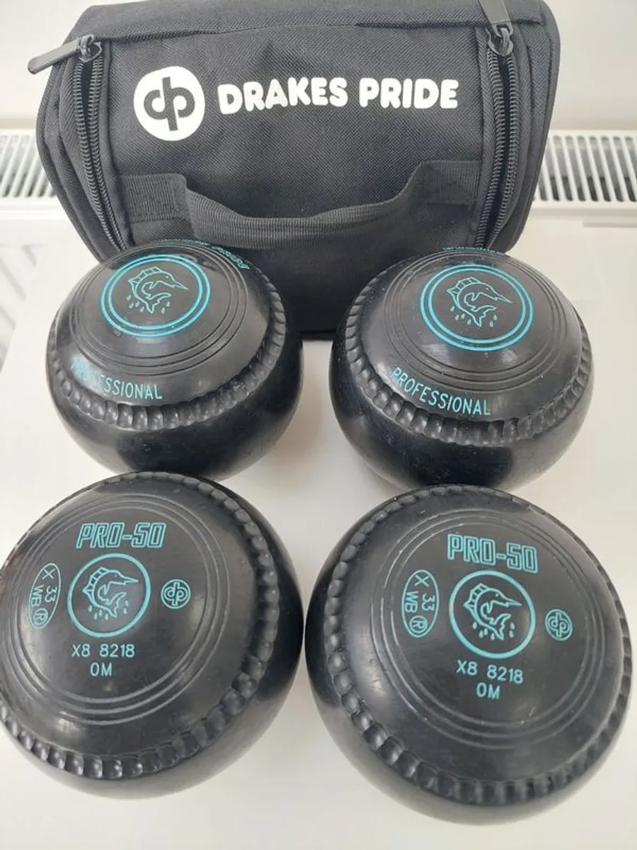 Lawn Bowls - Image 2