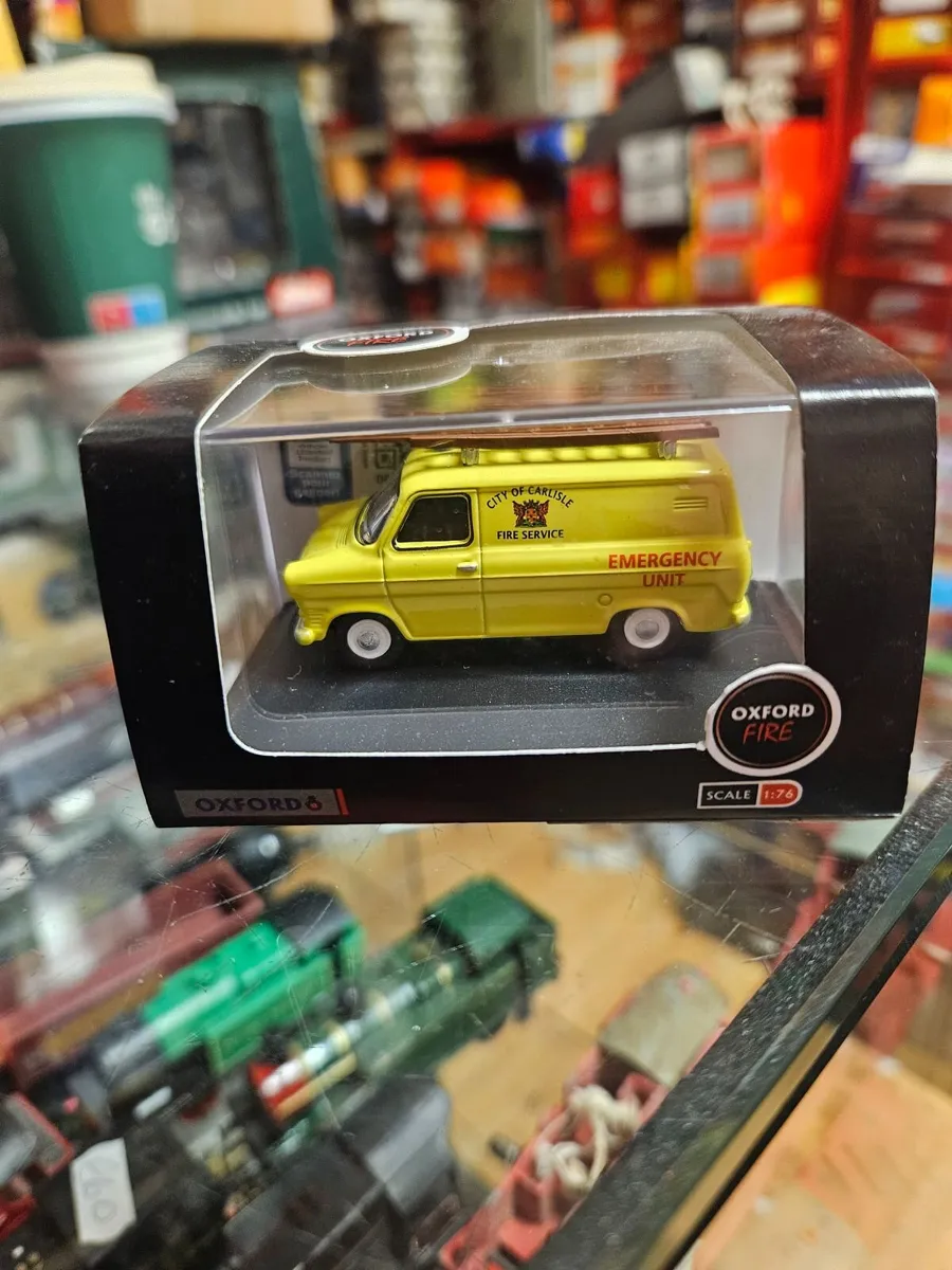 Corgi Oxford Ford Transit Van - Image 1