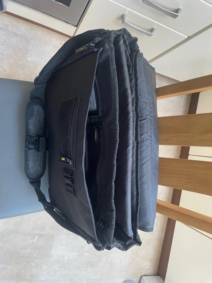 Targus Laptop Bag - Image 1
