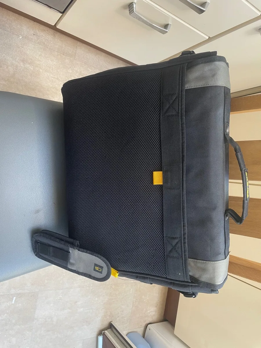 Targus Laptop Bag - Image 2