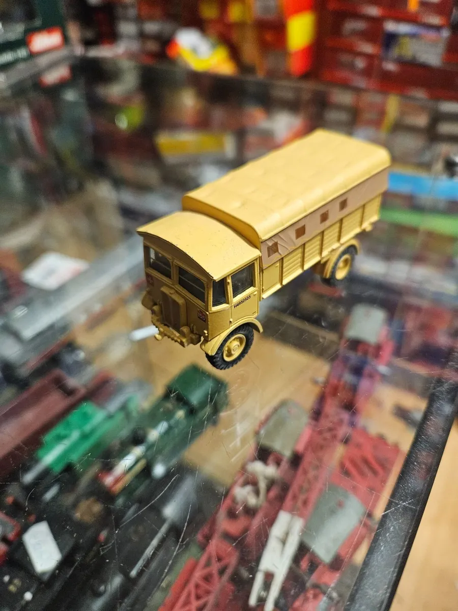 Corgi Oxford British WW2 Truck - Image 2