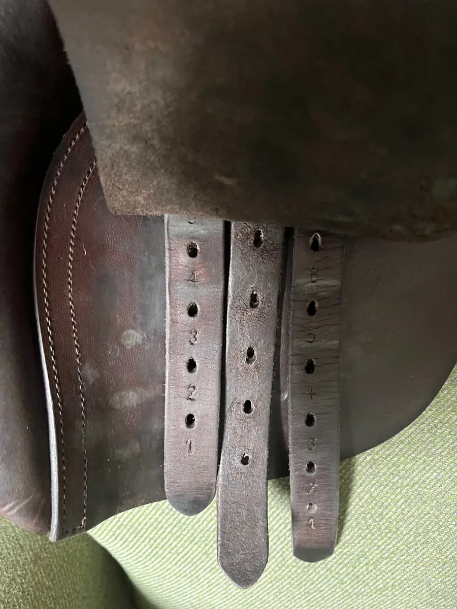 Fairfax wide 17 inch brown GP saddle - Image 2