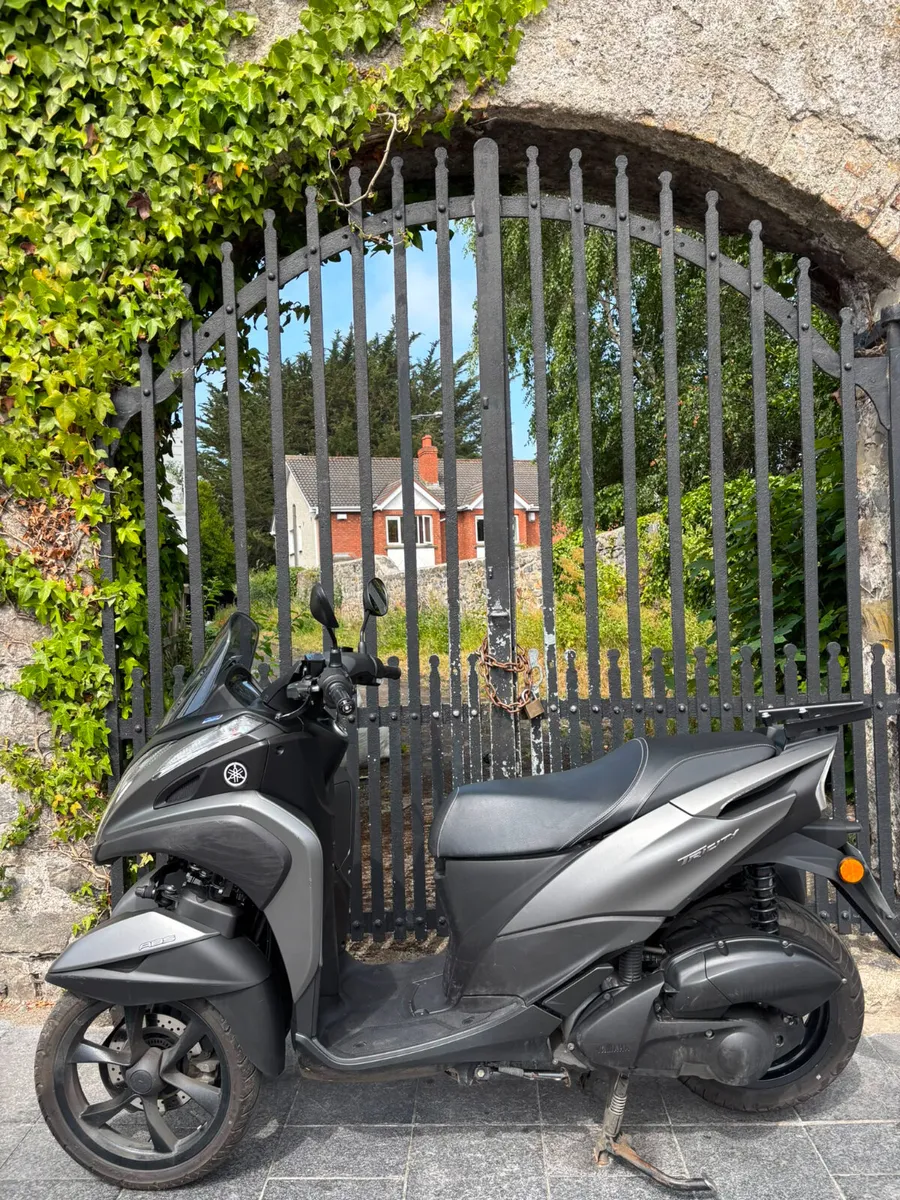 2021 YAMAHA MW125 TRICITY MOTO4U - Image 1