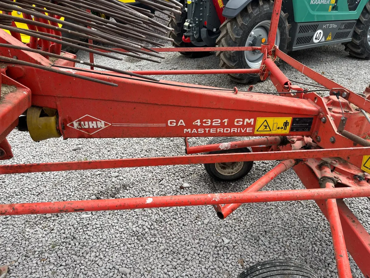 Kuhn 4321 Single Rotor Rake - Image 3