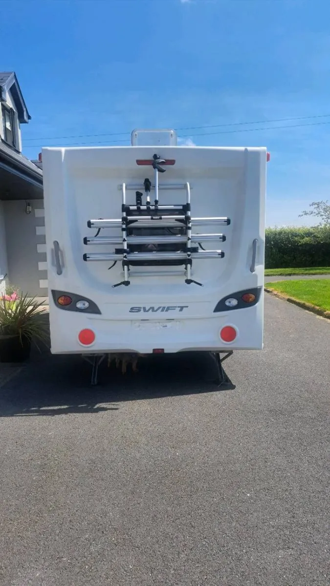 Caravan - Image 2