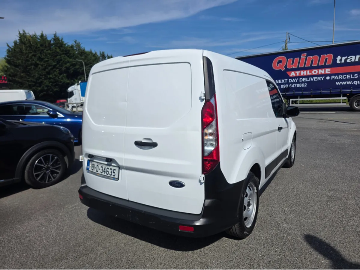 Ford Transit Connect SWB 1.5 75PS M M6 3DR - Image 3
