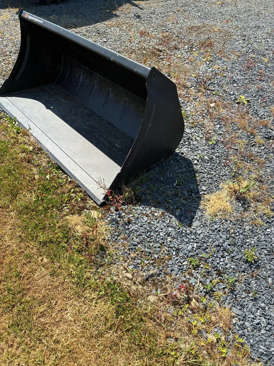 Quicke loader bucket - Image 4
