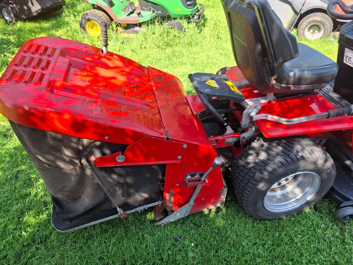 Westwood ride on mower - Image 3