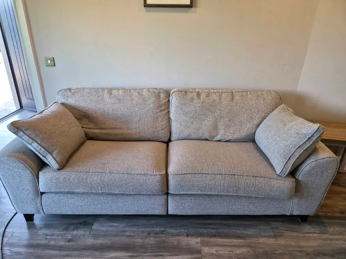 Matching couch and swivel chair - Image 3