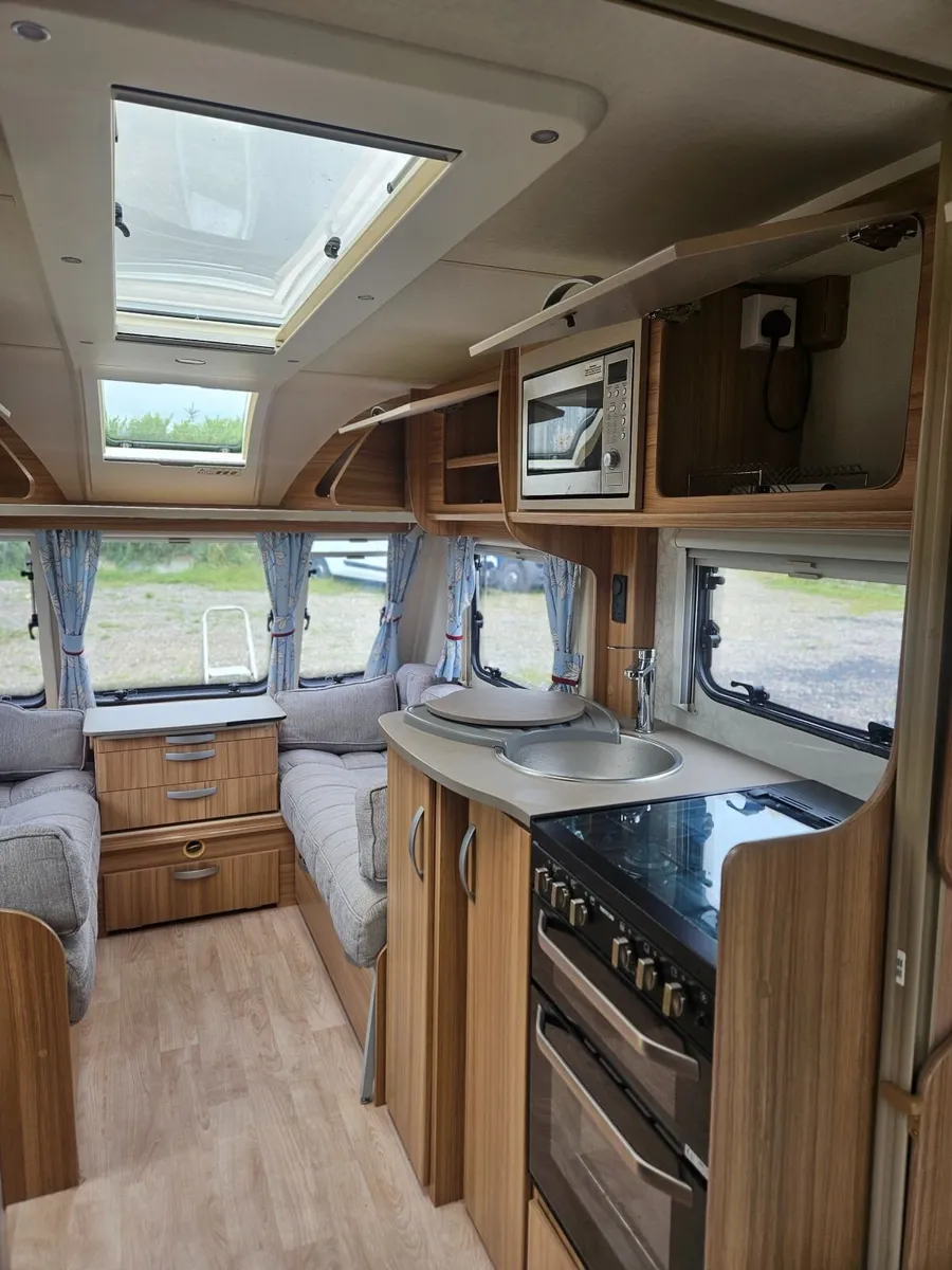 BARGAIN 2010 END BEDROOM CARAVAN WITH AWNING - Image 2
