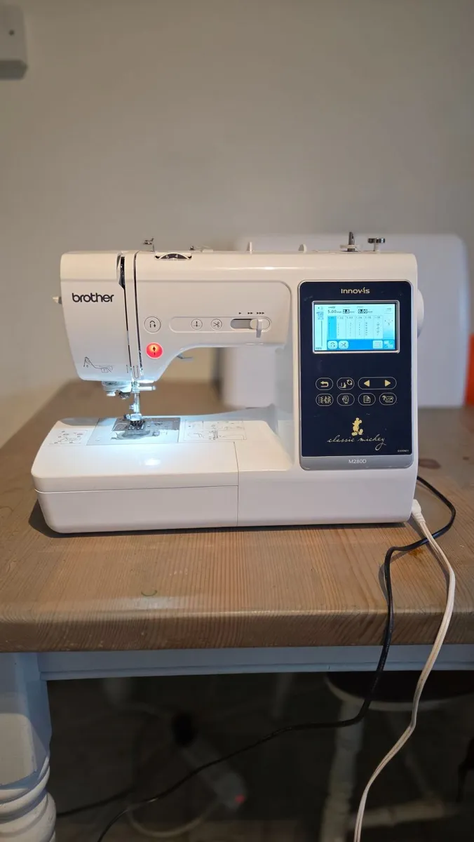 Brother Innovis M280D - Image 1