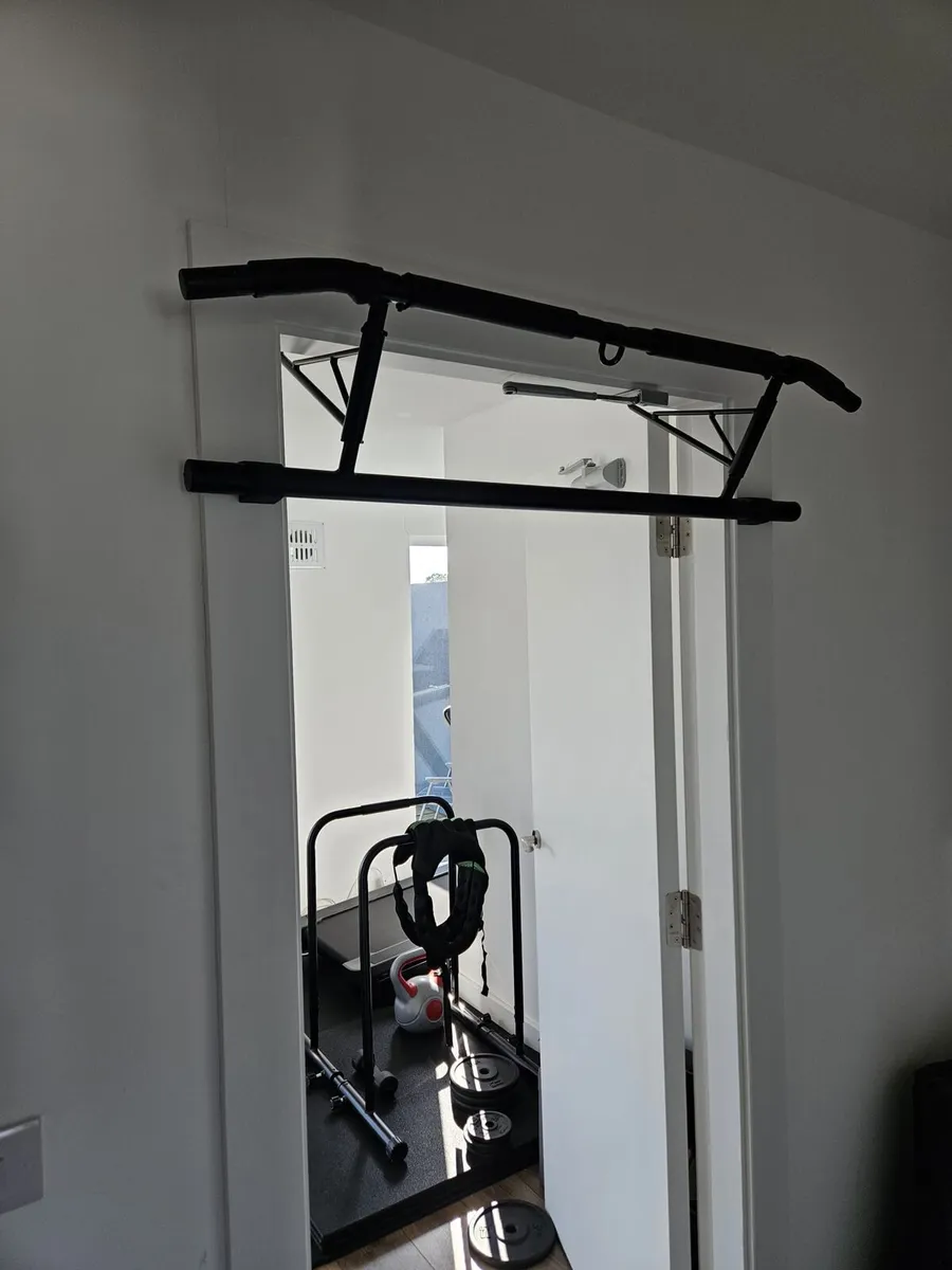 Doorway Pull up fitness bar - Image 4