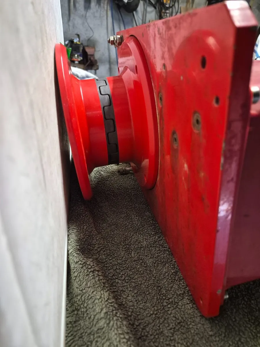 Belitronic jigging machine and mackerel traces. - Image 3