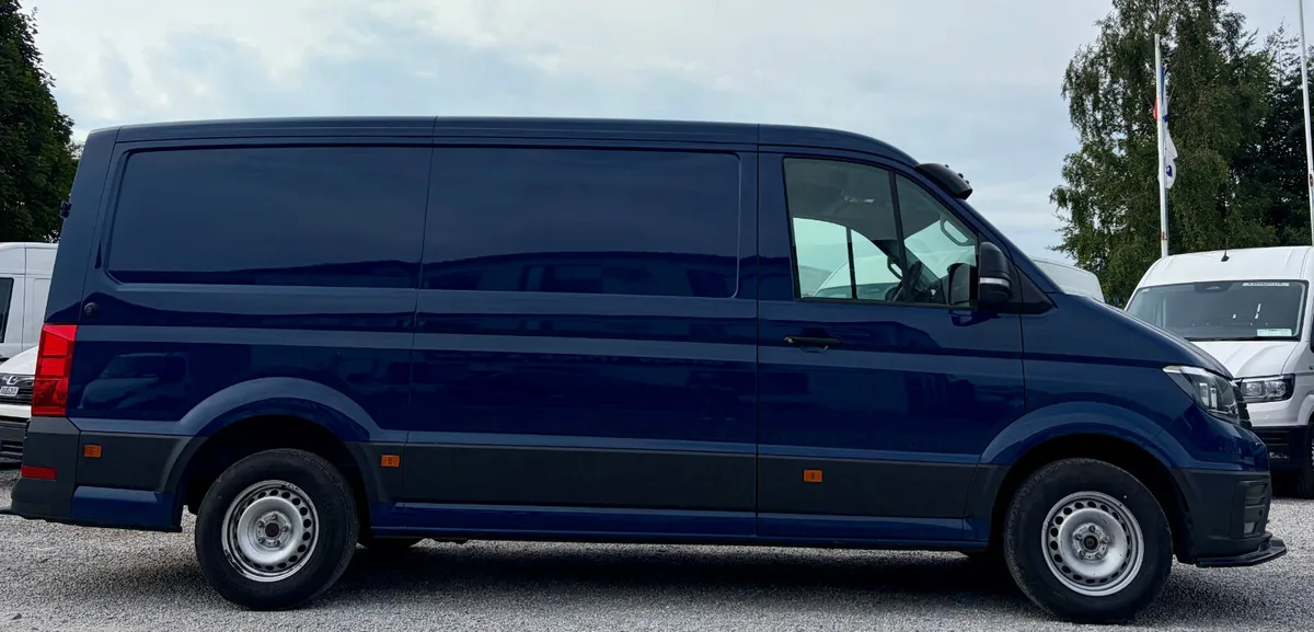 Volkswagen Crafter MWB Low Roof *Automatic* - Image 2