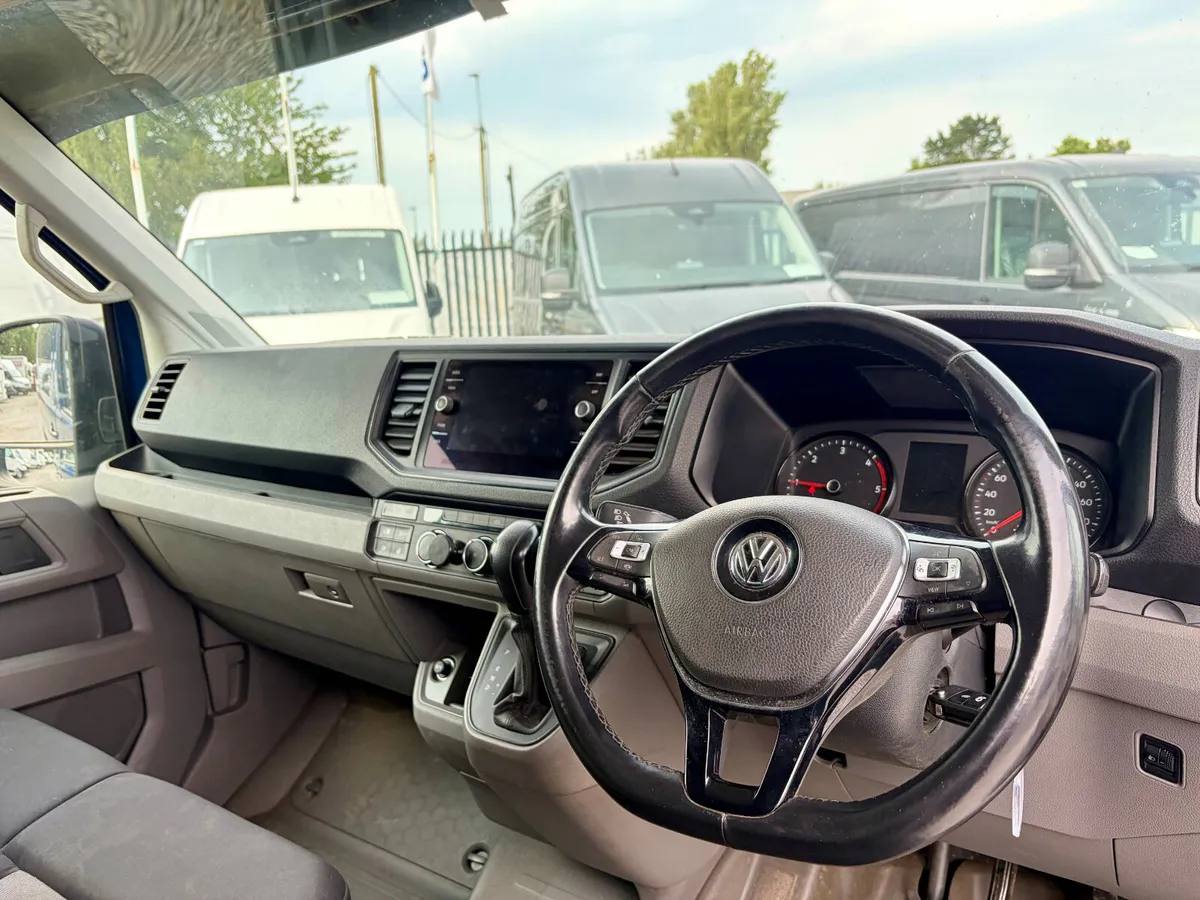 Volkswagen Crafter MWB Low Roof *Automatic* - Image 3
